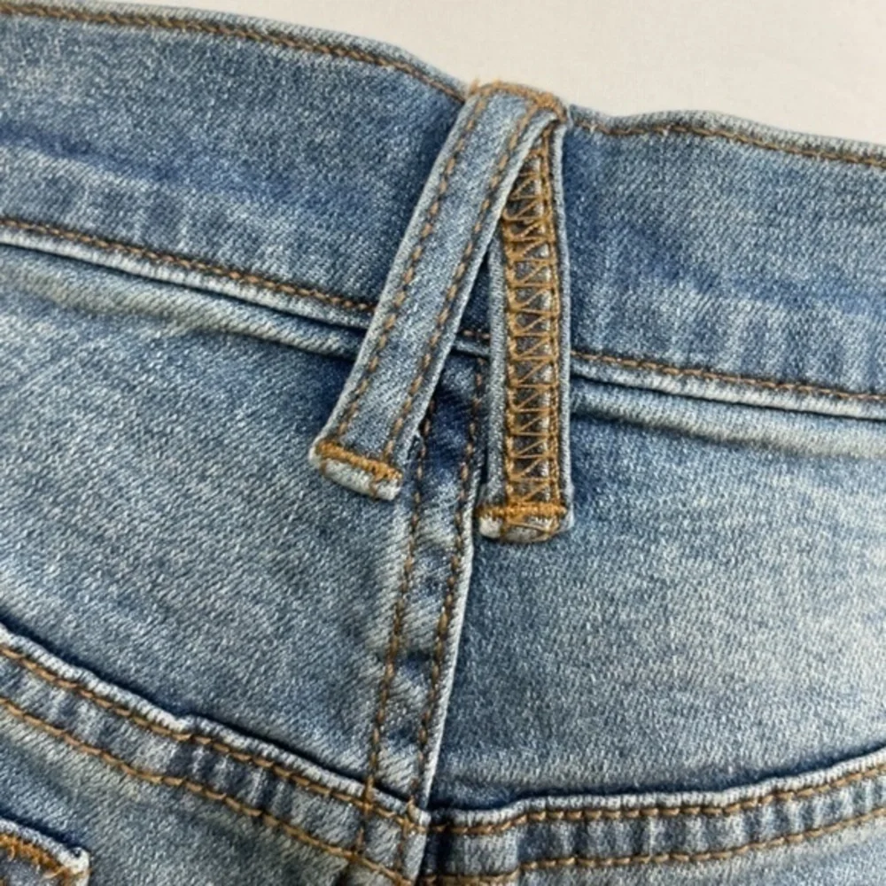 BCBG Blue Distressed Denim Shorts 27 - Picture 13 of 16